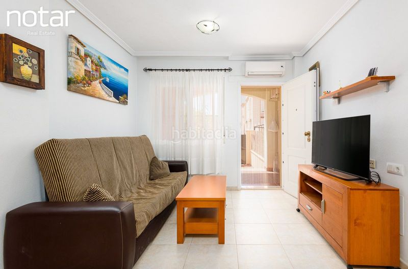 Foto b37aef4a-c384-4297-a105-cefcf9a7e760. Apartament amb piscina a Aguas Nuevas Torrevieja
