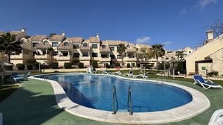Apartament  N/a. Apartamento completamente renovado cerca del campo de golf.