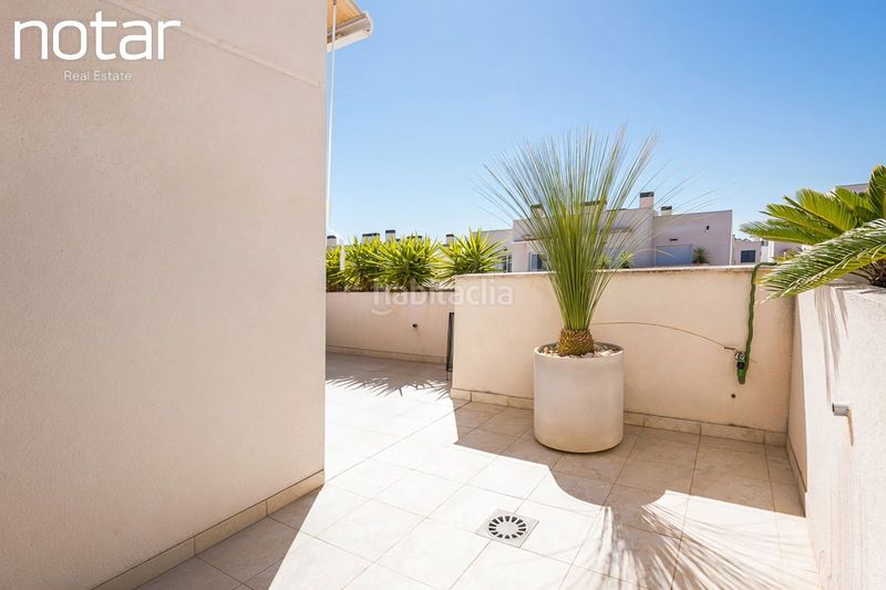 Foto 3d3a8bdd-e781-4bac-b053-40be97cb637c. Casa adossada amb piscina a Parque Acuático - Sector 25 Torrevieja