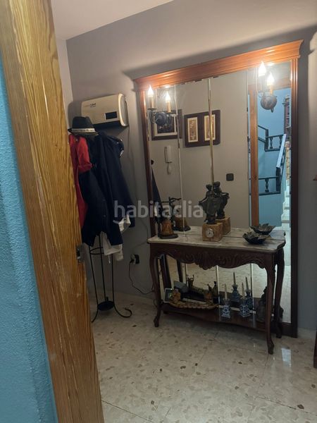 Foto 2b2facea-8a4e-4bb4-a546-cdc0212df411. Edifici a Carolinas Bajas Alicante