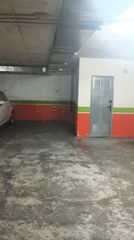 Aparcament cotxe a Carolinas Altas