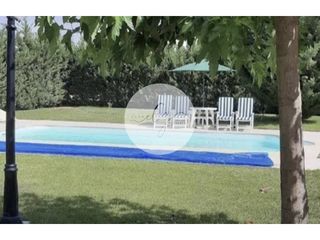 Casa  Calle lavajo de la sal. Casa con piscina y jardín de 5 habitaciones  en pozal de gallina