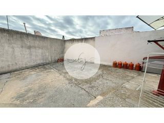 Pis  Calle don polo. Piso bajo en pozaldez para entrar a vivir