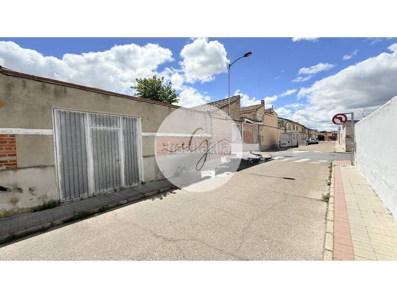 Foto dbdc640b-6151-4617-8430-869512c22d8b. Casa amb calefacció a Medina del Campo