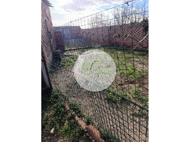 Foto c830a905-3545-4ce4-9f42-dcde05bf4c77. Casa amb calefacció aparcament a Ventosa de la Cuesta