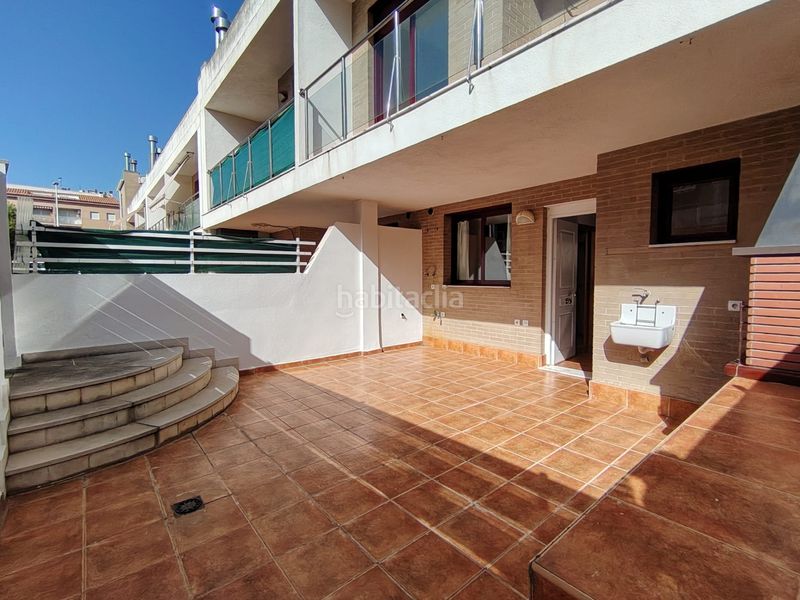 Foto bfb0f683-0da3-4415-bd8e-3bf2de6a8b0a. Casa adossada a carrer del port de querol 2 a El Balcó-Jaume I Oropesa del Mar