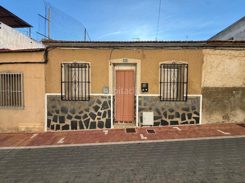 Foto bf99d523-5005-49be-b052-4389db21351f. Casa a calle cecilio araez 41 a Centro Rojales