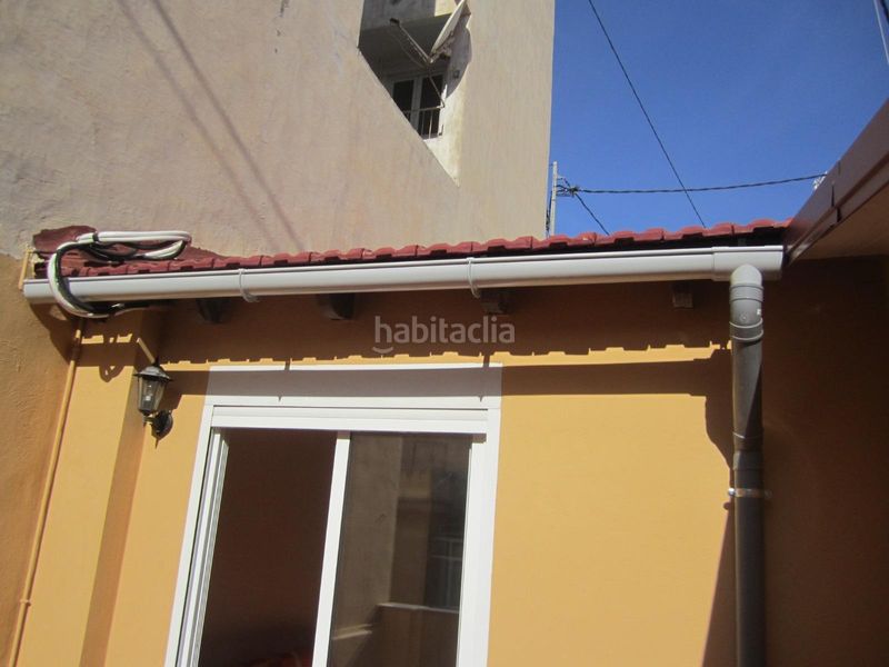Foto 785a969f-c85d-4970-b410-0d5037c63e70. Edifici a calle colon 12 a Barrio del Centro Alicante