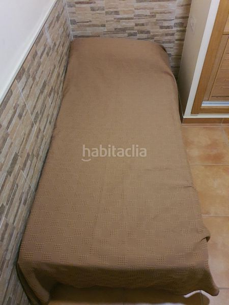 Foto c1f8cc87-9d11-498d-9087-86acb7eab326. Edifici a calle colon 12 a Barrio del Centro Alicante