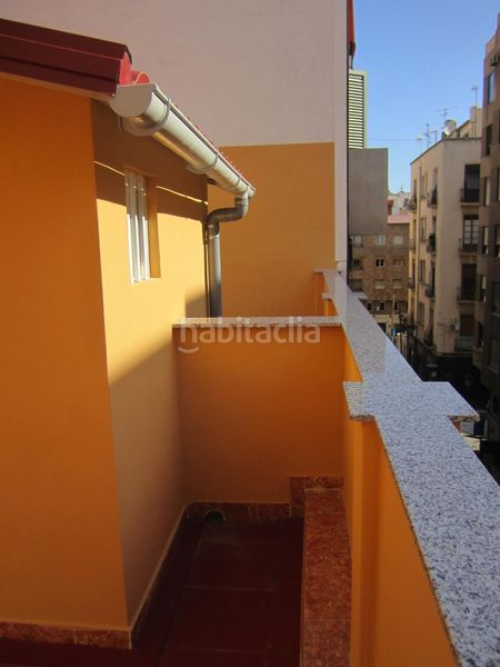 Foto caecd7a0-a3ca-4404-8149-6a6f2b47b2be. Edifici a calle colon 12 a Barrio del Centro Alicante