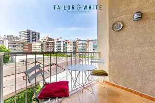 Etagenwohnung en Barri de les Corts. Precioso piso en venta en gran v�a carles iii