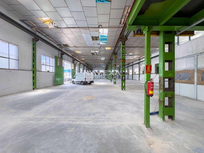 Foto a92748de-f842-42d9-b9c4-bd25639977a6. Location bâtiment à usage industriel dans Zona Industrial Pinto