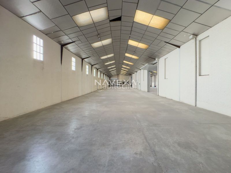 Foto c35c4a2e-fba2-4bfa-9199-5f495777e630. Rent industrial building in Zona Industrial Pinto