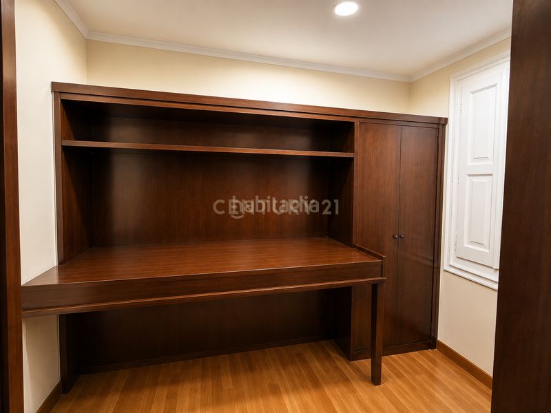 Foto 0c5a44d8-f2d9-46e5-b22e-daa460192136. Apartament a Sagrada Família Barcelona