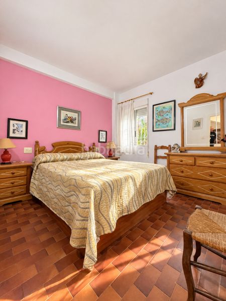 Foto 352a6f11-bc4b-4e3d-adbc-6d456c376dd1. Chalet  independiente en Sant Antoni Cullera
