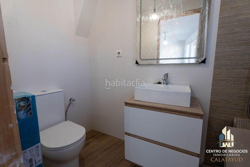 Foto b13f0c90-3142-417b-89b3-58abd8376d86. Casa adossada amb calefacció aparcament a Centro Calatayud