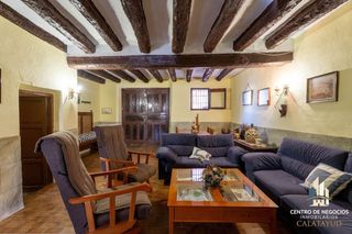 Casa  Paradero. Casa de 433 m con bodega en munébrega