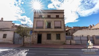 Chalet  Rio perejiles 3. Gran edificio de 429 m en belmonte de gracián  ideal vivienda o