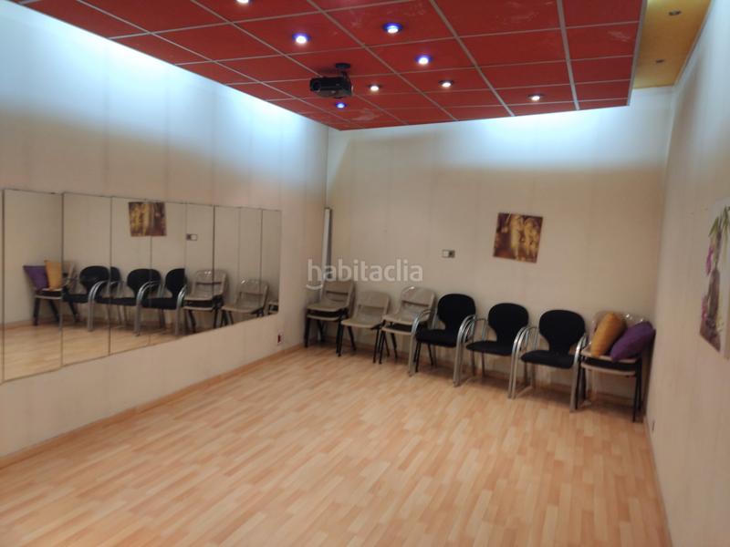 Foto 5fc19199-a7ff-435f-bead-f0ea596ec462. Lloguer local comercial a carretera de montcada 134 a Terrassa