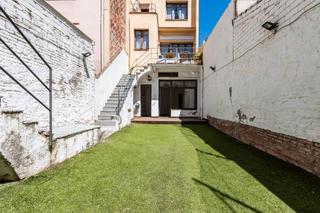 Planta baja en Carrer d'iscle soler 8. Super centrico