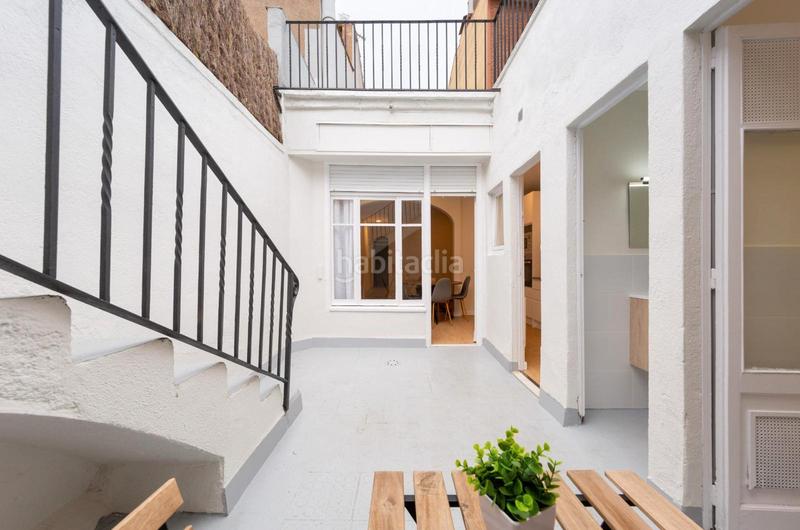 Foto 355b10c6-a2e6-4f79-811b-fea81cc5ec0e. Casa adossada amb aparcament a Barri del Centre Terrassa