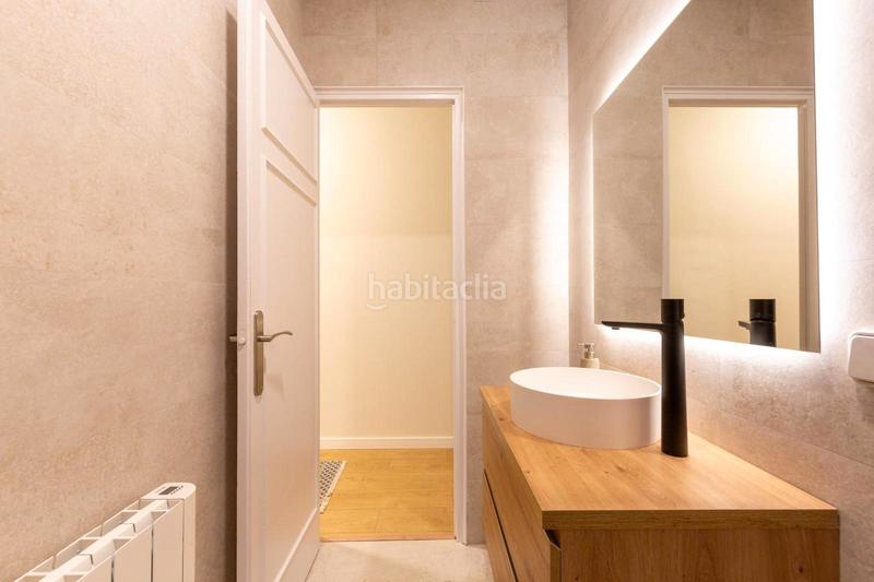 Foto 7c5da61e-9441-44b1-9890-e82d85c773f2. Casa adossada amb aparcament a Barri del Centre Terrassa