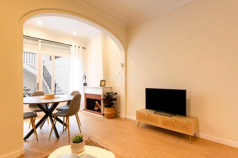 Foto c8645861-6798-4479-b1c2-f41fa43ae267. Casa adossada amb aparcament a Barri del Centre Terrassa