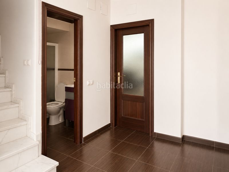Foto 4e57dff3-be01-4aa2-90ab-96cfabe1e5fe. Casa adossada a Lora del Río