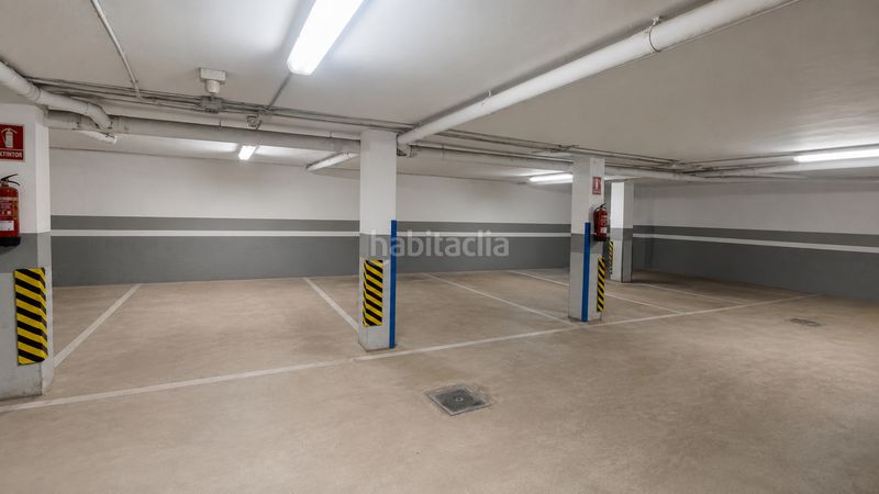 Foto a0d2c8ee-bfe2-4d30-a750-53bfdb345e1c. Casa adossada a Lora del Río