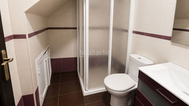 Foto a1e11a98-1af0-4012-9f5c-f92bc80de30c. Casa adossada a Lora del Río