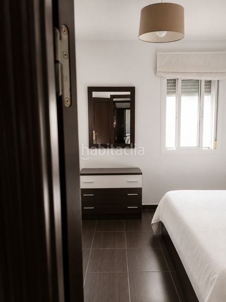 Foto baf5a332-2501-4aef-98a4-7d3eb4139aba. Casa adossada a Lora del Río