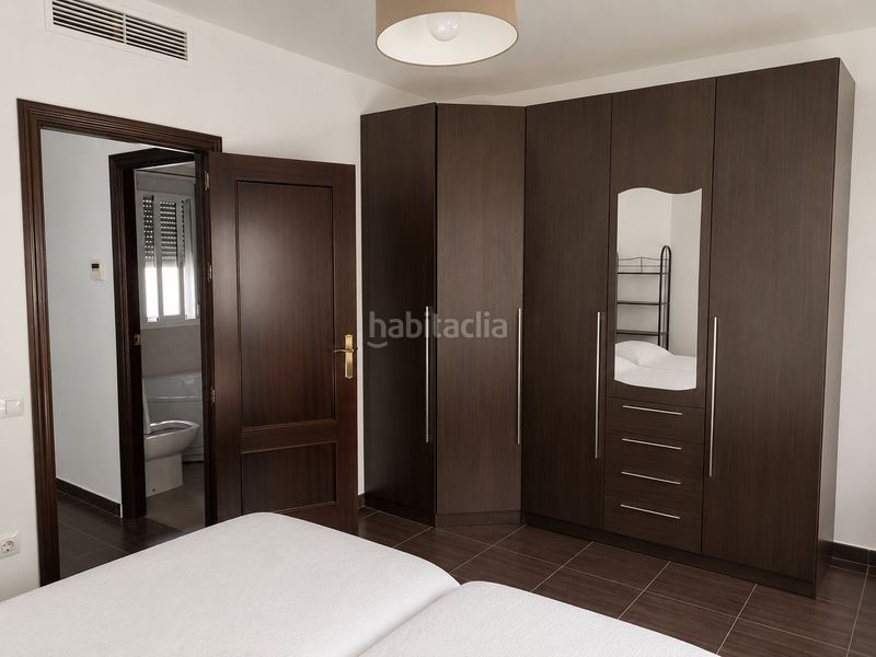 Foto f1d5b833-1c54-491b-9b22-8d17030a5b28. Casa adossada a Lora del Río