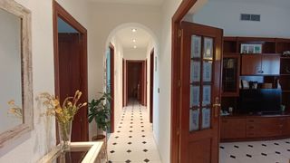 Flat  Calle ronda de los mártires. ¡vivienda de 4 habitaciones y más de 100m2 junto a la ribera!