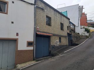 Casa a schiera in Calle el andén 73. Se vende casa en icod el alto, a reformar