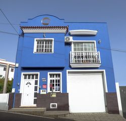 Chalet en Camino el reventón 8. Se vende chalet;  en icod de los  vinos con licencencia vv