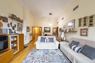 Appartement  Gran via de les corts catalanes. Elegancia modernista en gran vía  en finca regia