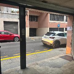 Parking voiture à Carrer de nàpols 56. Local actualmente consta de 17 plazas de parking en rentabilidad