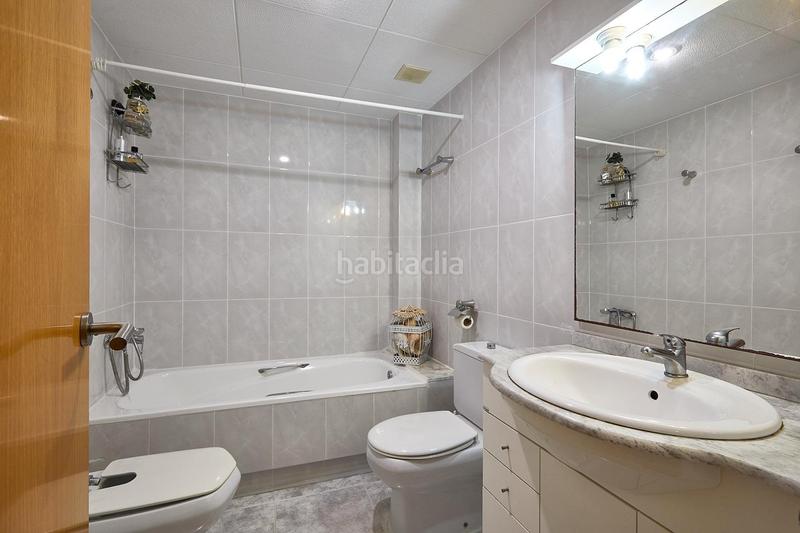 Foto a6c4652e-247f-41cd-9b2b-31e76202e8d2. Casa a carrer de l'estrella de mar 214 a Baixador Castelldefels