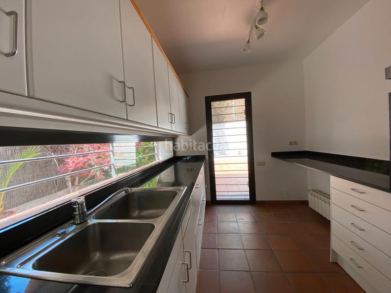 Foto 0684be43-fe04-4192-bb57-749e9436e8b3. Miete haus mit heizung parking pool in Caldes d´Estrac