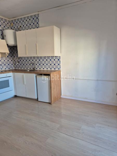 Foto 01bbc3ff-2ef3-4b65-ae45-6cc55b6b8ea6. Estudi amb calefacció a Vila de Gràcia Barcelona