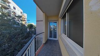 Piso  Avinguda de catalunya. Vivienda con rentabilidad inmediata