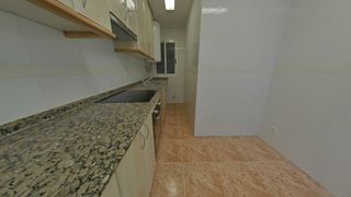 Piso  Carrer de martí i blasi. Vivienda en venta con inquilino – oportunidad de inversión