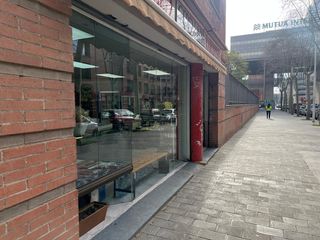 Business premise  Carrer de joan miró. Se vende local comercial con  o sin inquilino junto via olimpica