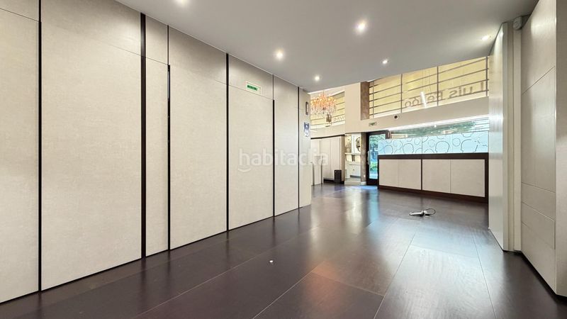 Foto 1d094cd4-944e-4702-a305-b35c0d90a617. Local comercial a Plaza Independencia Vigo