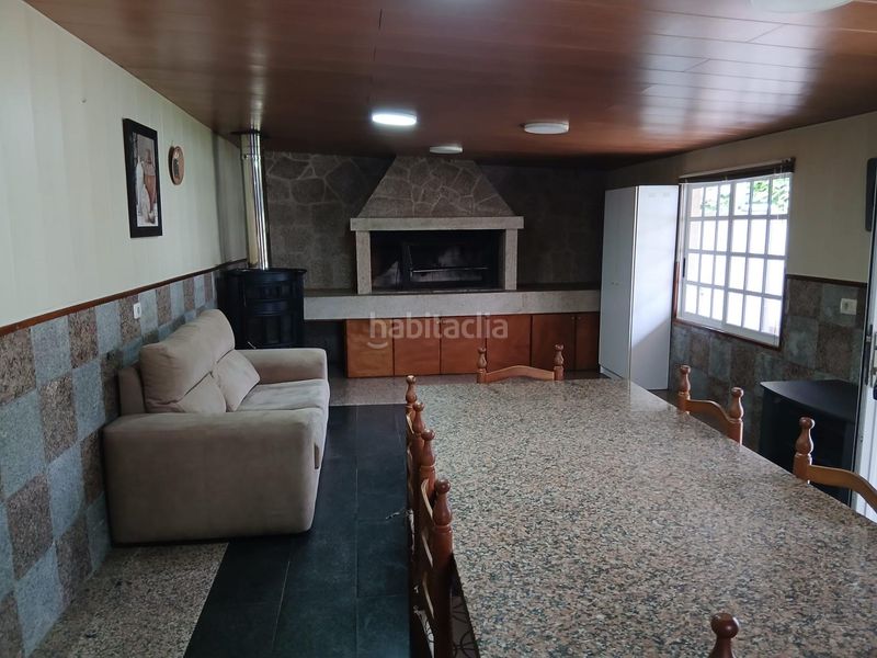 Foto 1672c827-3e9a-4568-85dd-84c5fada0bc4. Casa amb calefacció aparcament a Valadares - Beade Vigo