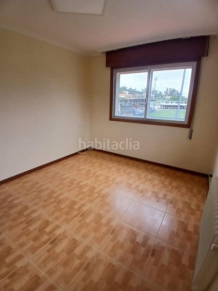 Foto 5e4648f2-42d5-4ced-a996-8edadf612b70. Casa amb calefacció aparcament a Valadares - Beade Vigo