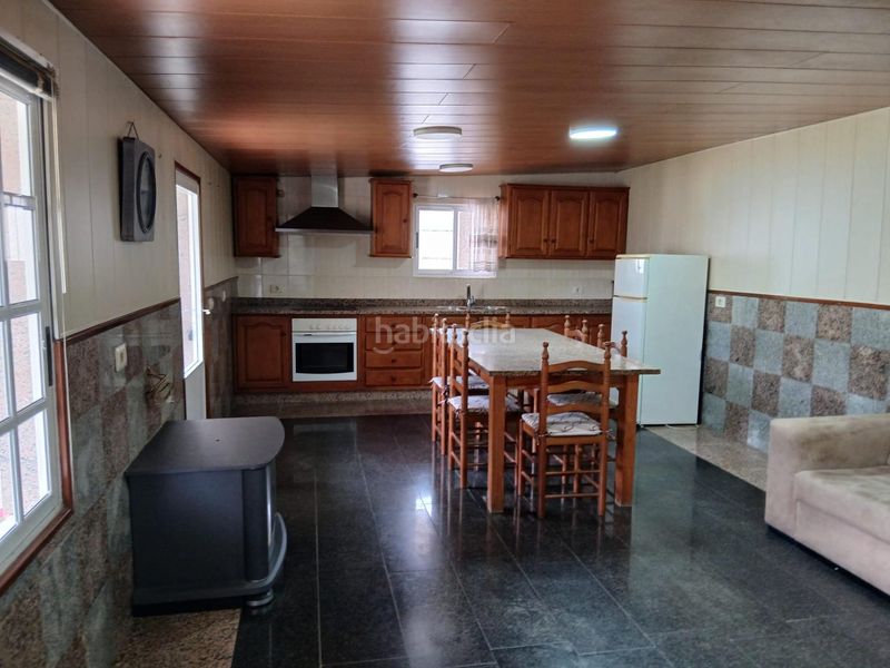 Foto a5181418-cc73-4ab6-af29-2b53457b7c8f. Casa amb calefacció aparcament a Valadares - Beade Vigo
