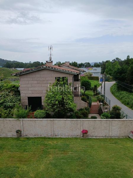 Foto cb7ea923-444f-463c-9917-d96c6a2ffcfb. Casa amb calefacció aparcament a Valadares - Beade Vigo