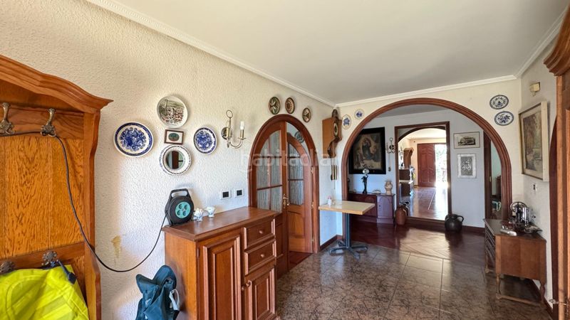 Foto 104ccf8d-a470-4e06-b8a5-e26a5a5ba6d6. Casa amb calefacció aparcament a Aldán Cangas