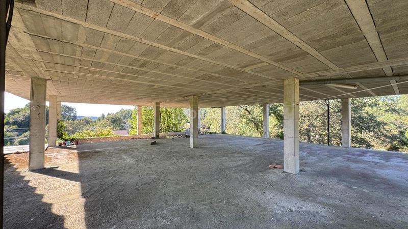 Foto 3fb7e8bf-cd63-4d12-86b1-13c0a82e64e9. Casa amb calefacció aparcament a Aldán Cangas